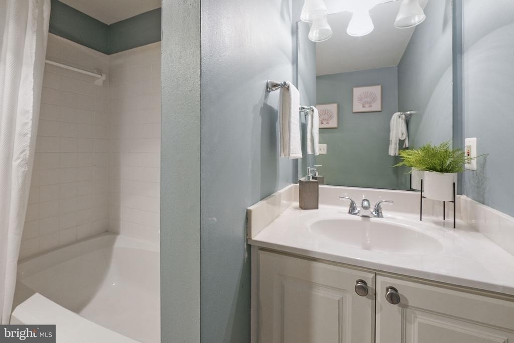 4888 Ebb Tide Court - Photo 30