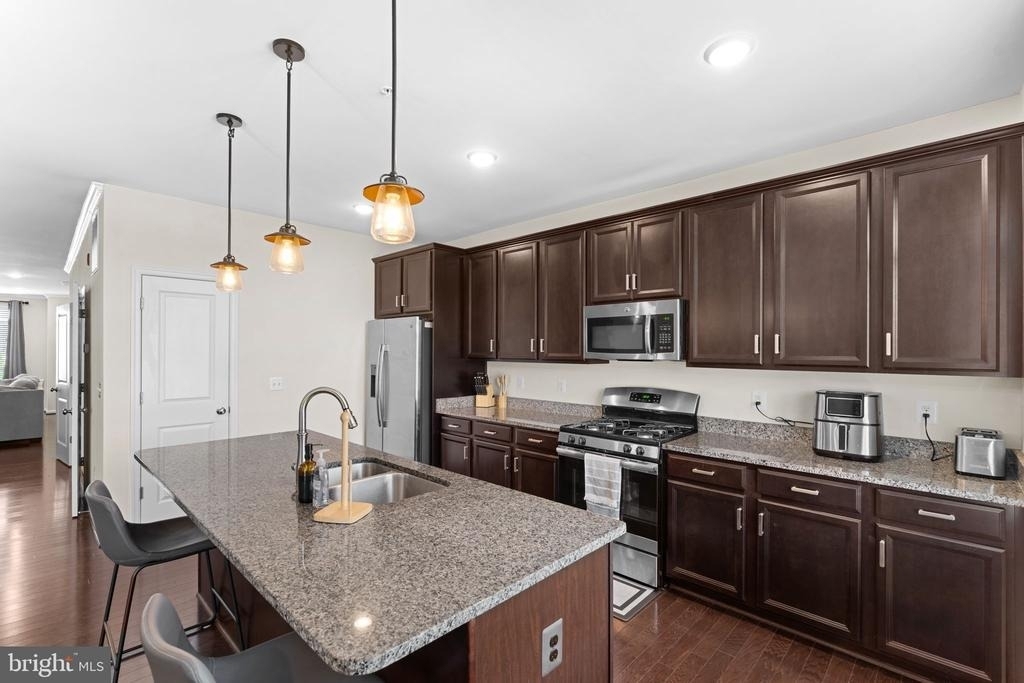 1518 Ribbon Limestone Terrace Se - Photo 17