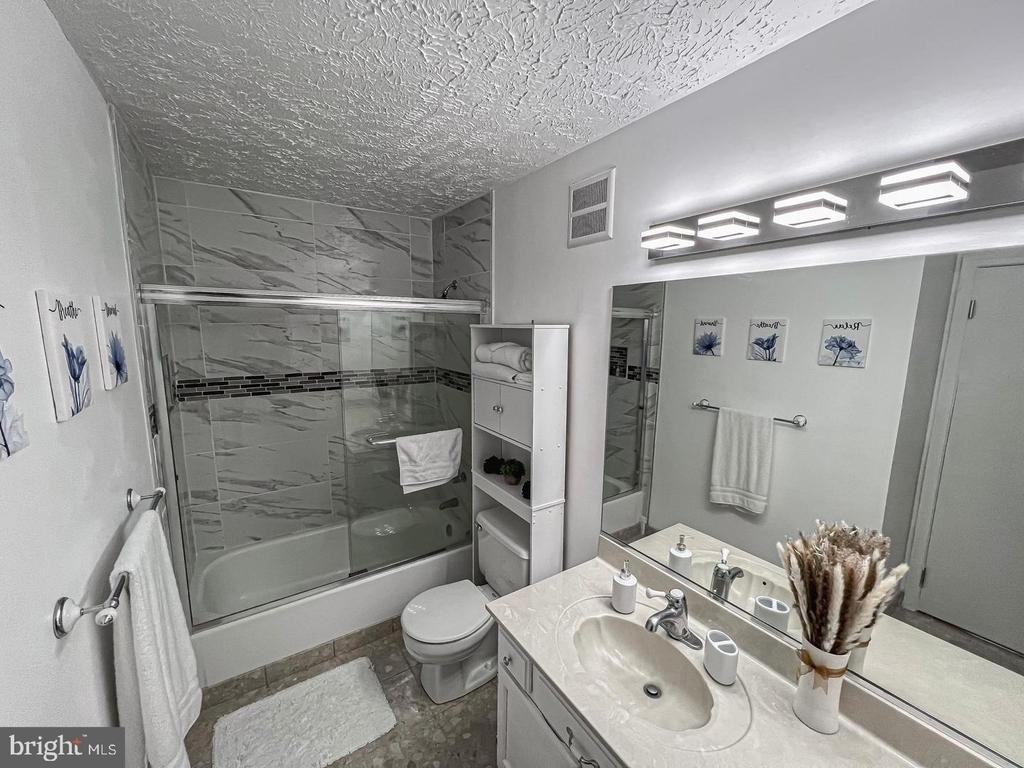 2239 Hunters Run Drive - Photo 25