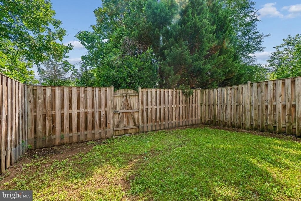 8028 Samuel Wallis Street - Photo 17