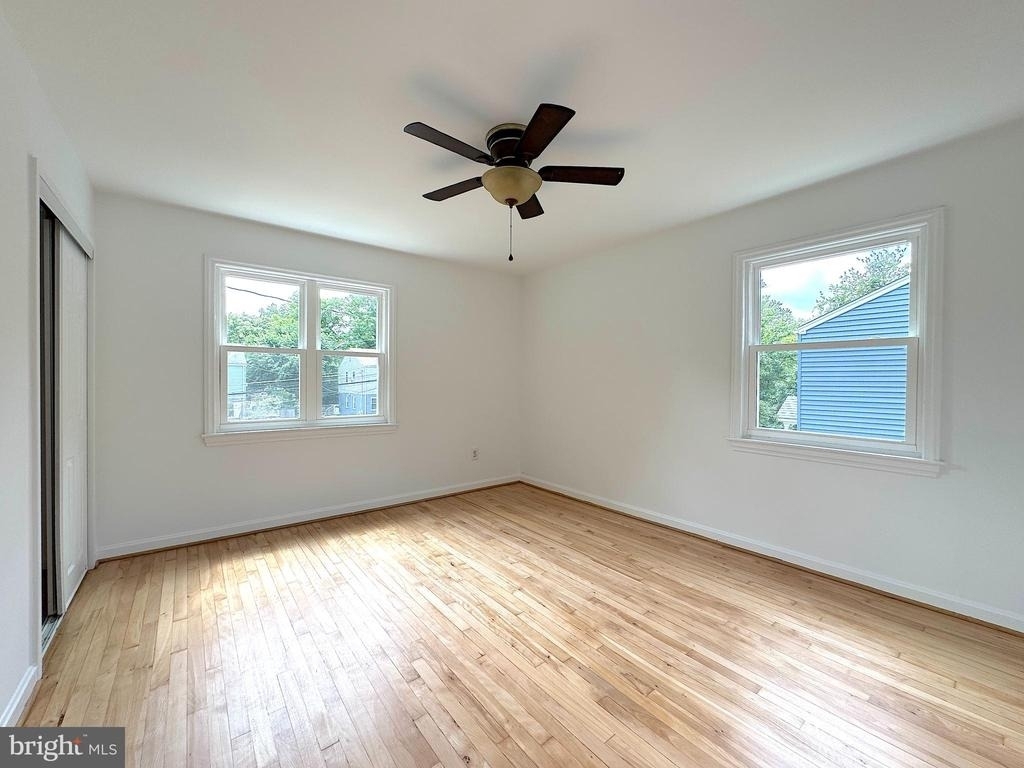 5700 Fenwick Drive - Photo 22