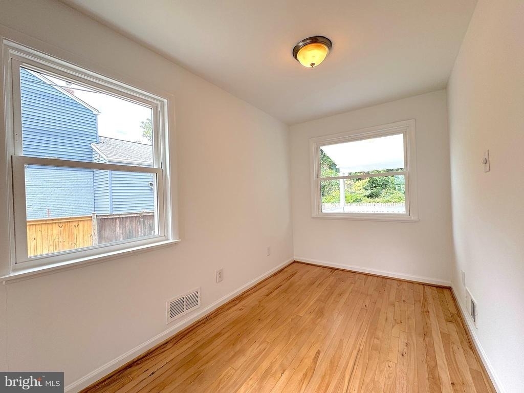 5700 Fenwick Drive - Photo 8