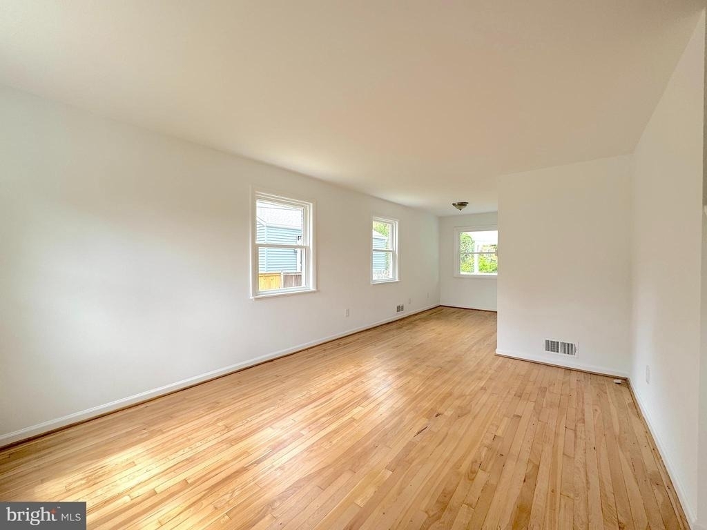5700 Fenwick Drive - Photo 4
