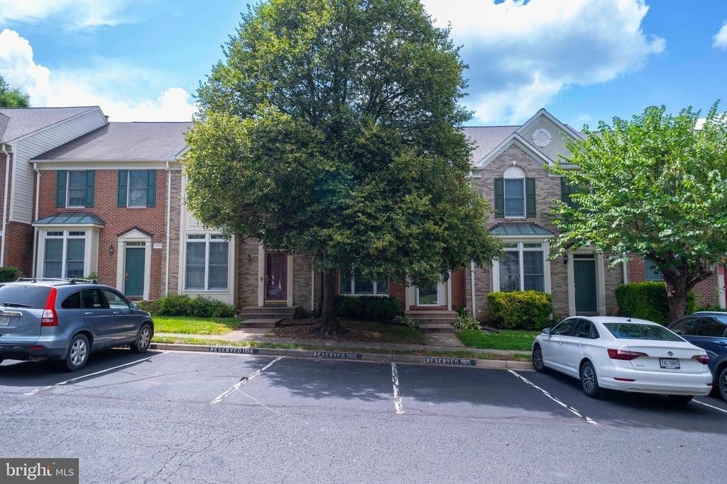 3940 Kathryn Jean Court - Photo 1