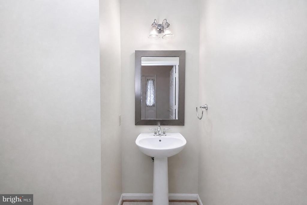 3940 Kathryn Jean Court - Photo 9