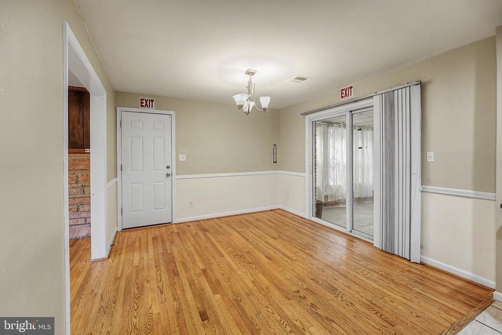 10708 Norman Avenue - Photo 13