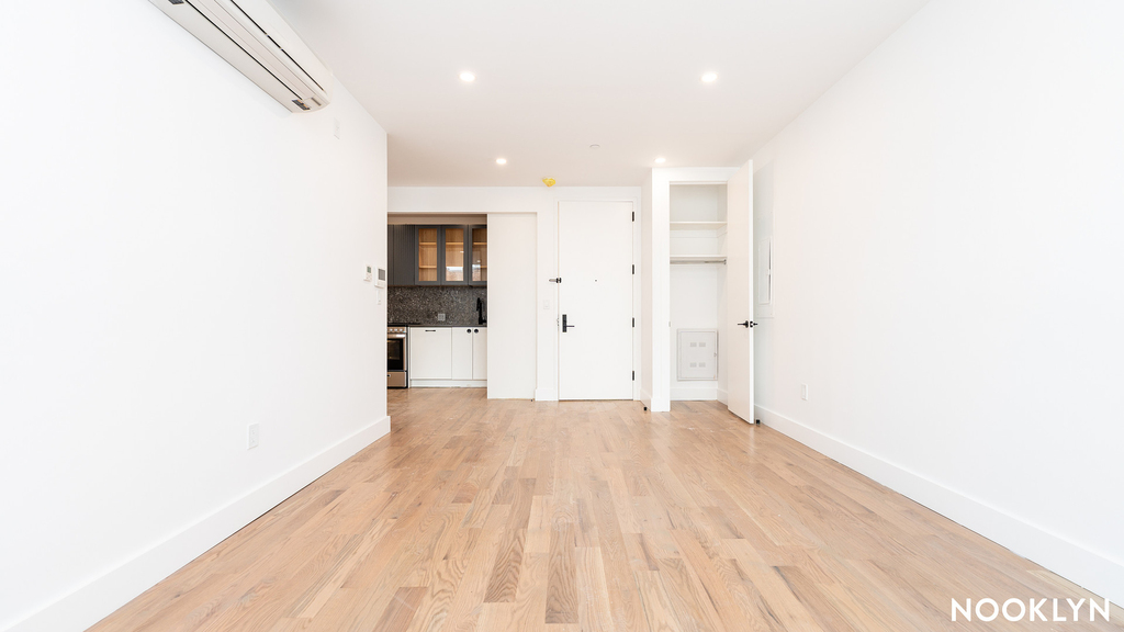 228 N 7th St - Photo 0