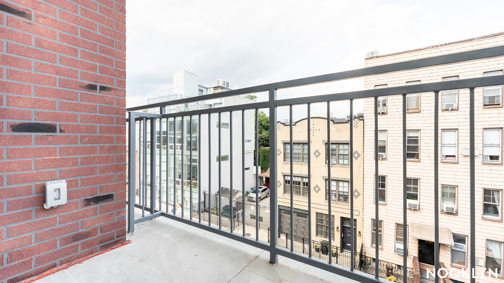 228 N 7th St - Photo 1