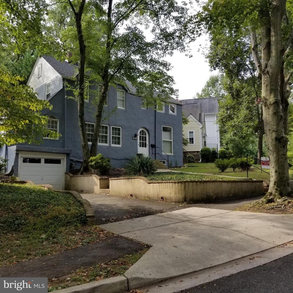 4022 N 25th Road N - Photo 1