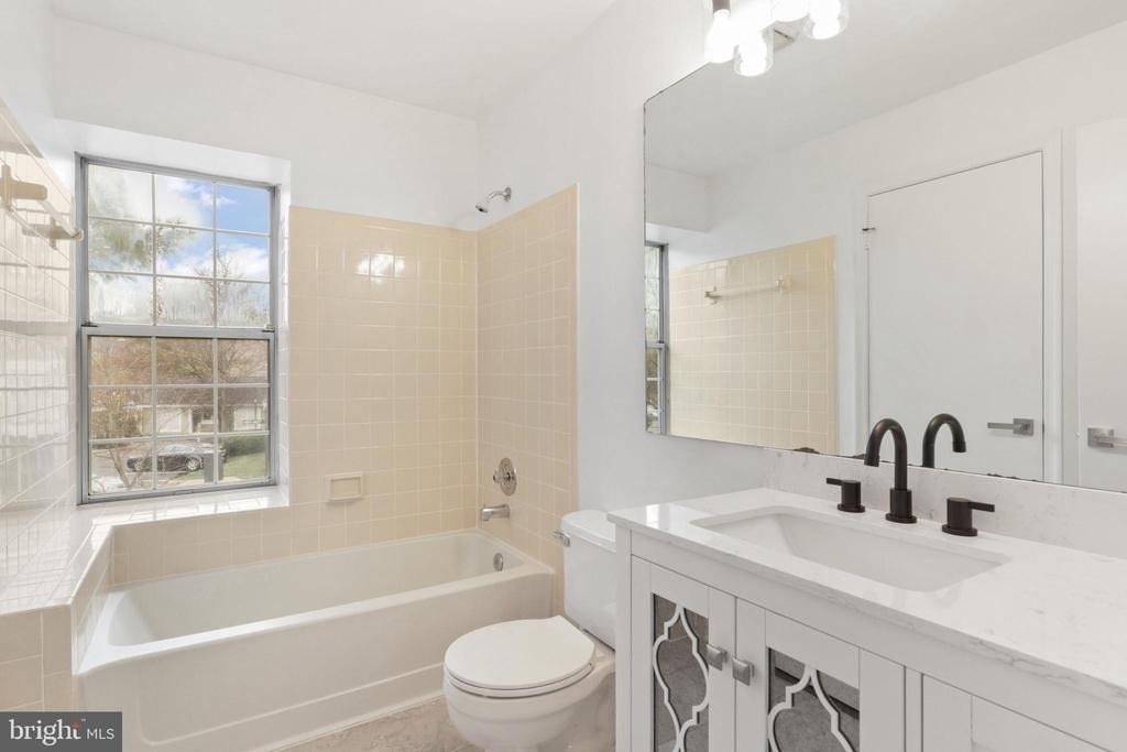 2403 S Walter Reed Drive S - Photo 15