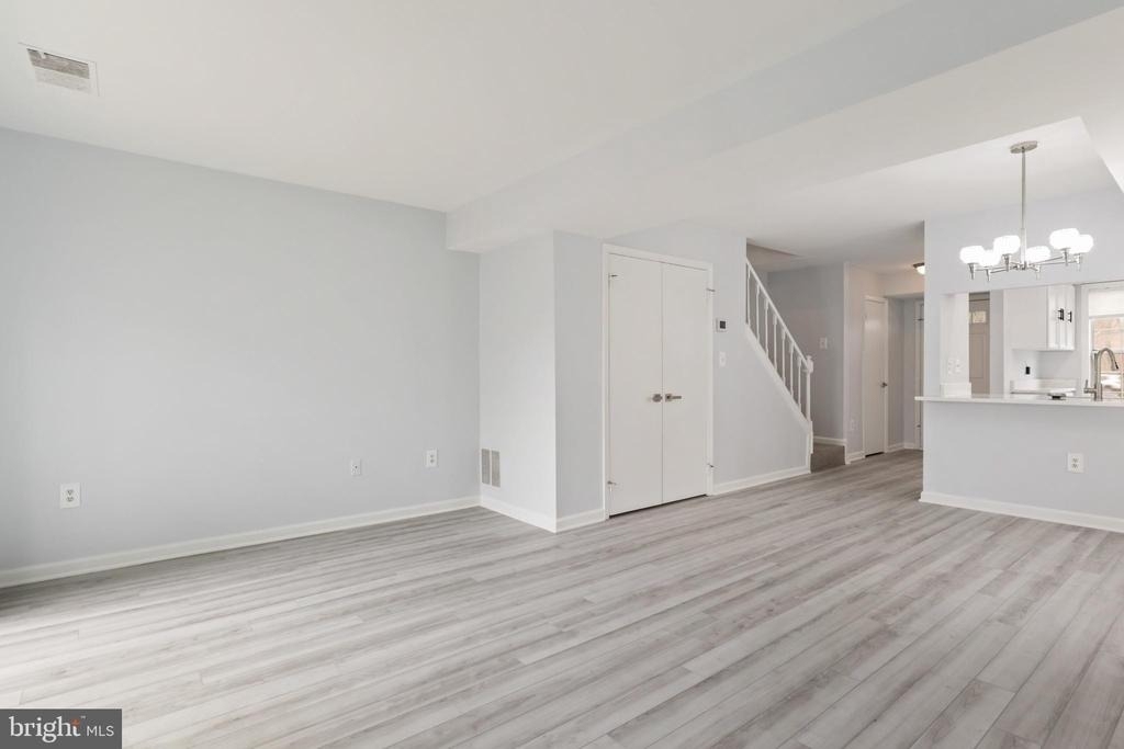2403 S Walter Reed Drive S - Photo 3