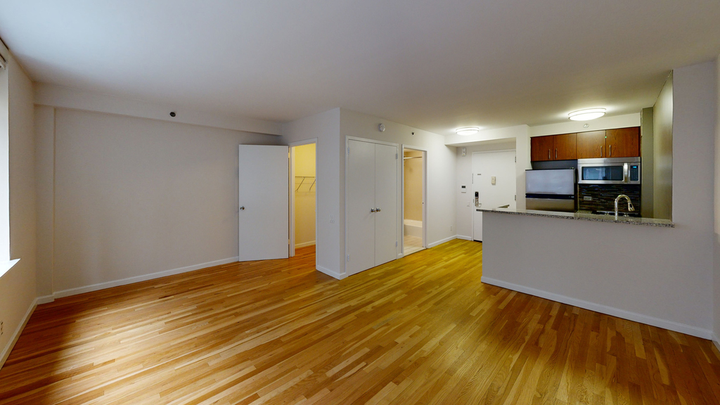 120 W. 21st - Photo 3