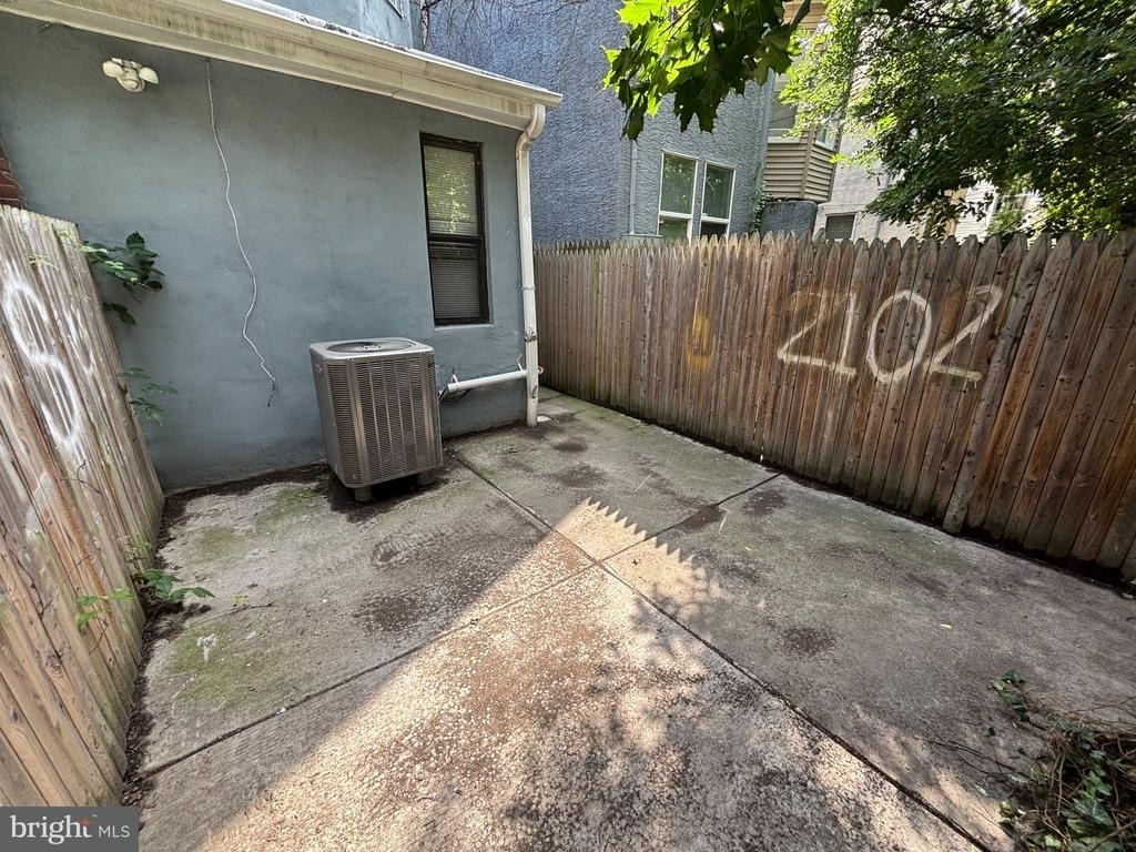 1717 Fontain Street - Photo 21