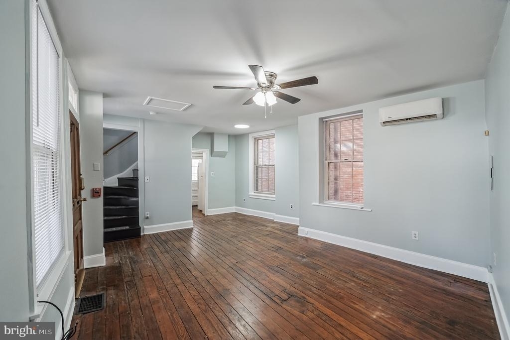4373 Cresson Street - Photo 2