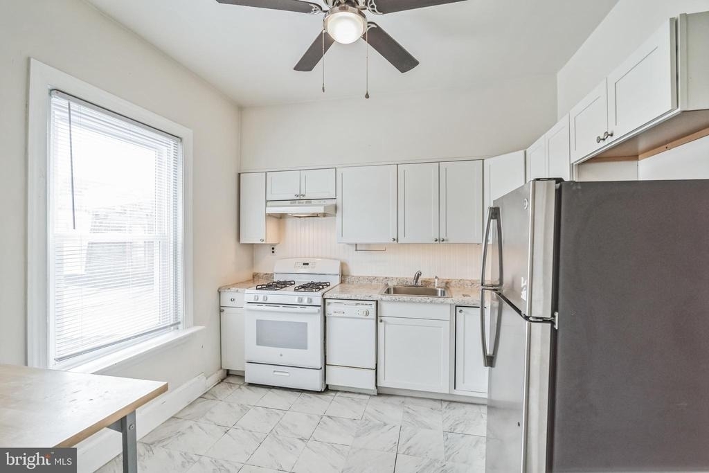 4373 Cresson Street - Photo 9