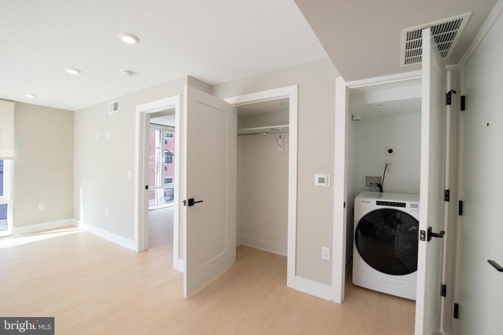 6604 Ridge Avenue - Photo 4