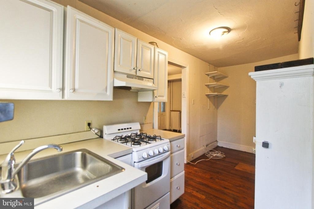 102 E Mount Airy Avenue - Photo 11
