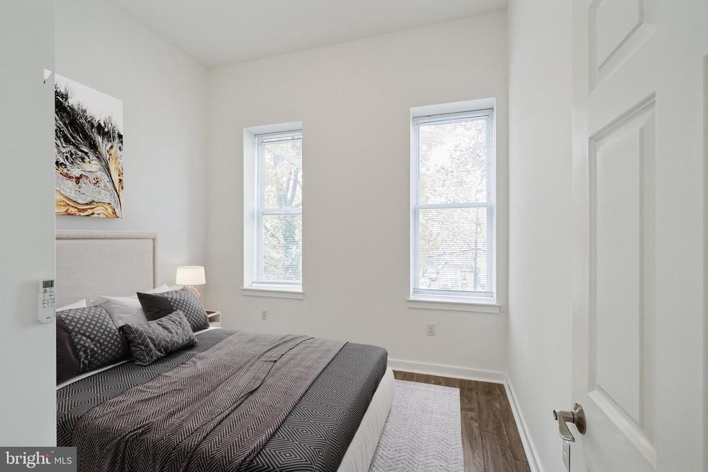 405 S 42nd Street - Photo 1