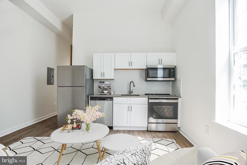 405 S 42nd Street - Photo 6