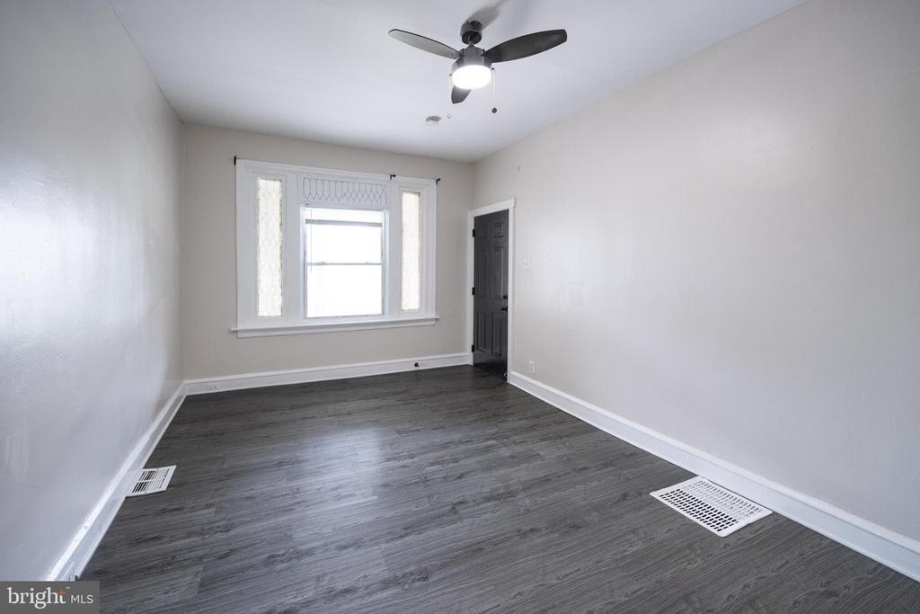 5847 Willows Avenue - Photo 2