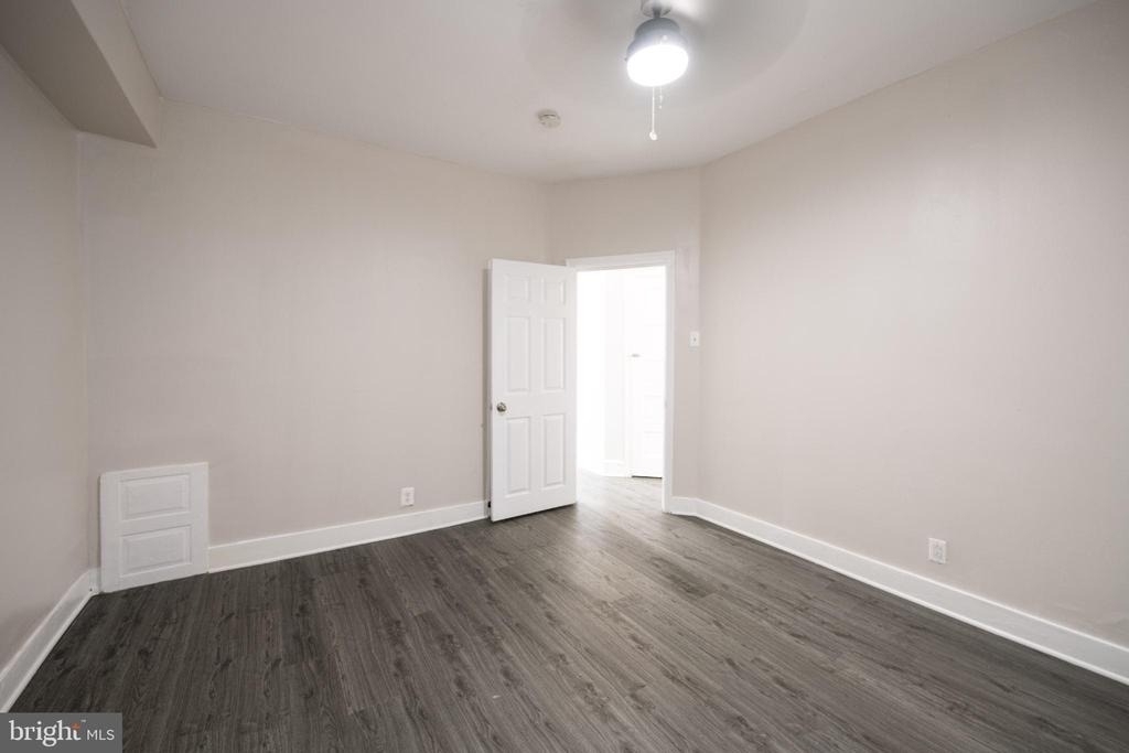 5847 Willows Avenue - Photo 7