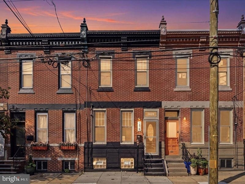 2428 E Huntingdon Street - Photo 0