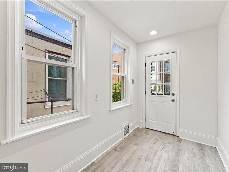 2428 E Huntingdon Street - Photo 5