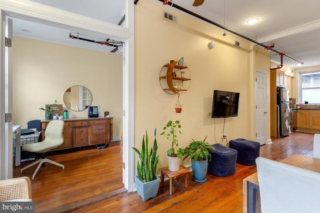 1341 Lombard Street - Photo 1