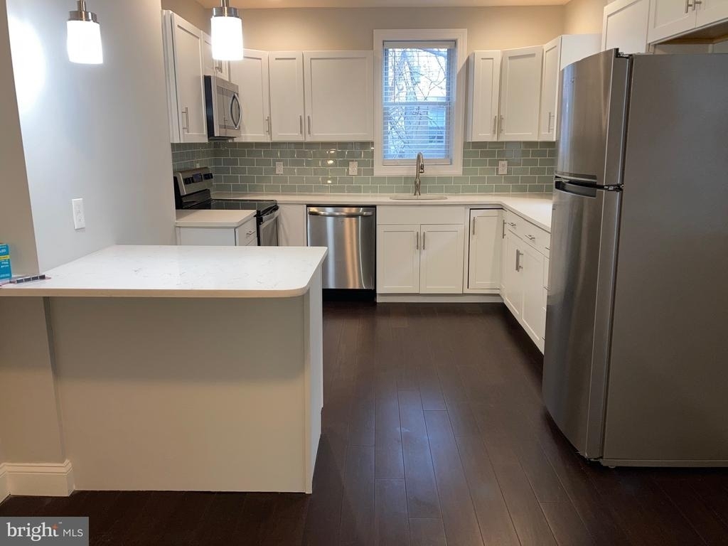 2225 W Thompson Street - Photo 14