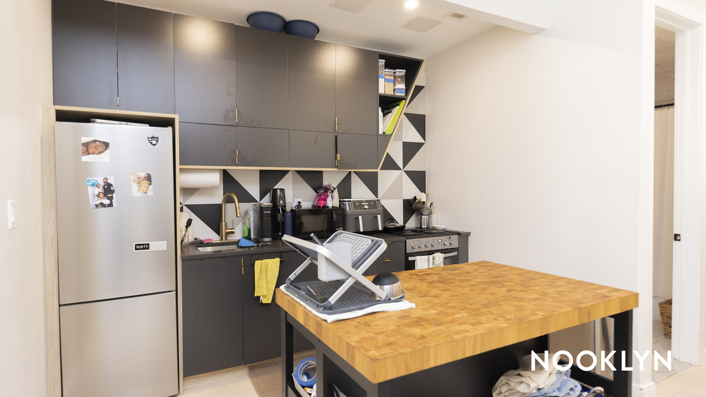 978 Kent Ave - Photo 3