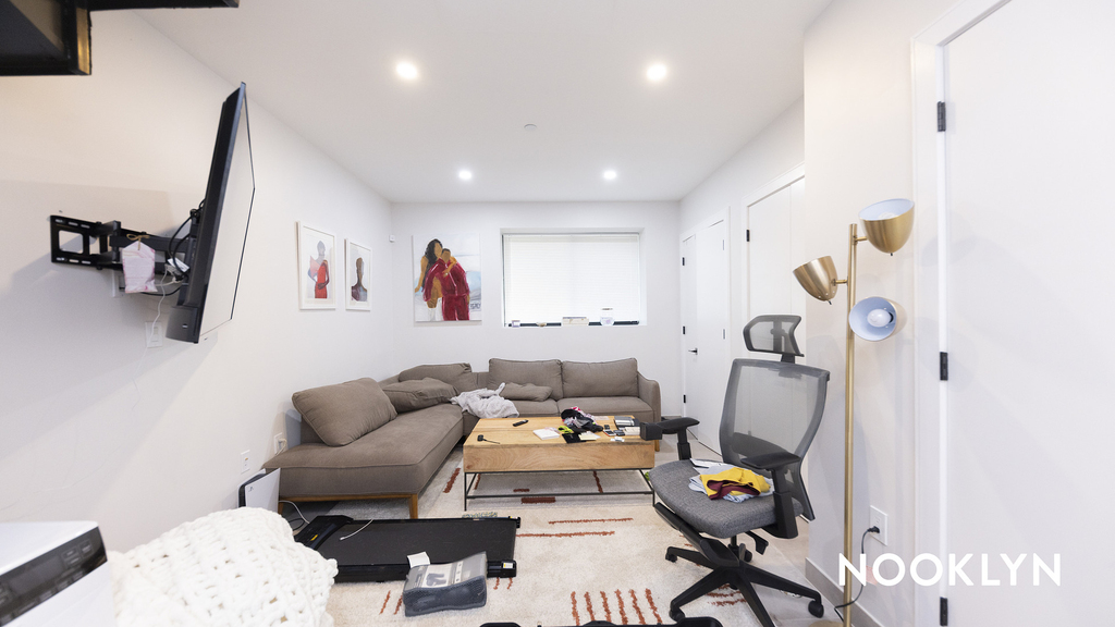 978 Kent Ave - Photo 10