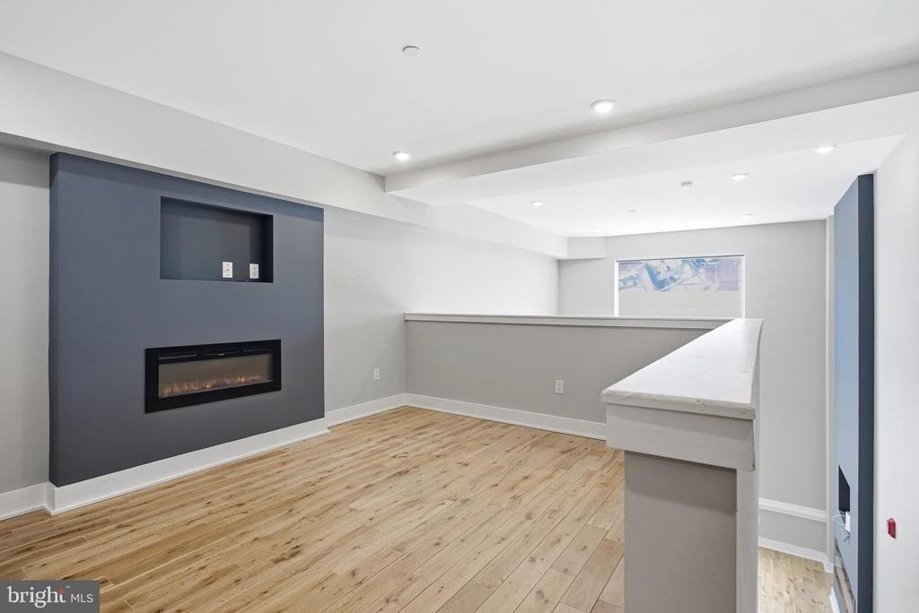 1000 W Girard Avenue - Photo 22