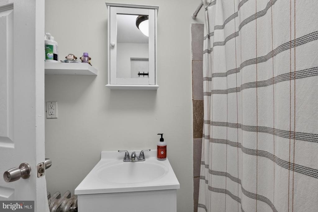 1655 S Bancroft Street - Photo 8