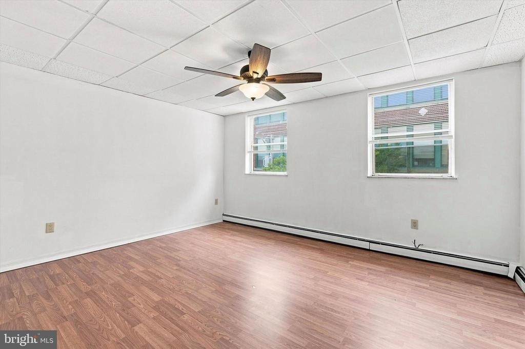 1139 Wharton Street - Photo 9