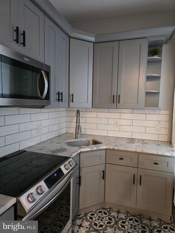 217 Green Lane - Photo 16