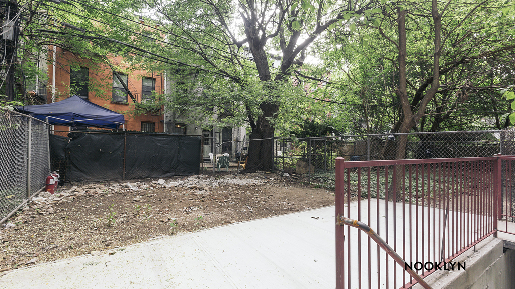484 Gates Ave - Photo 7