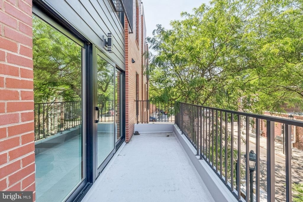 203 Haverford Avenue - Photo 15