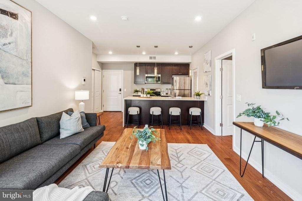 203 Haverford Avenue - Photo 14