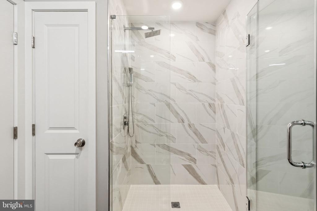 203 Haverford Avenue - Photo 30
