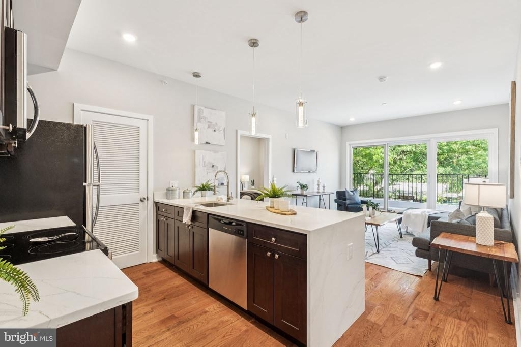 203 Haverford Avenue - Photo 3