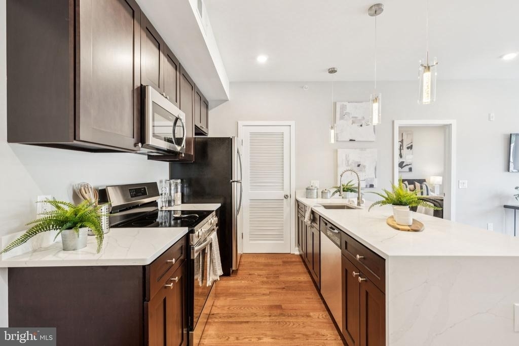 203 Haverford Avenue - Photo 5