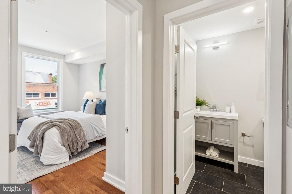 203 Haverford Avenue - Photo 19