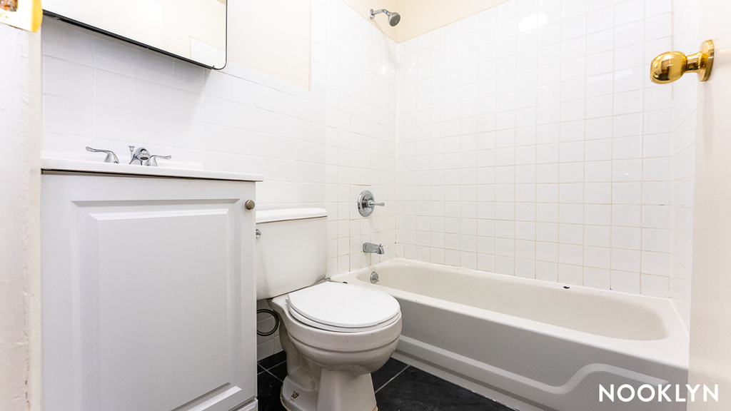 33 Montrose Ave - Photo 18