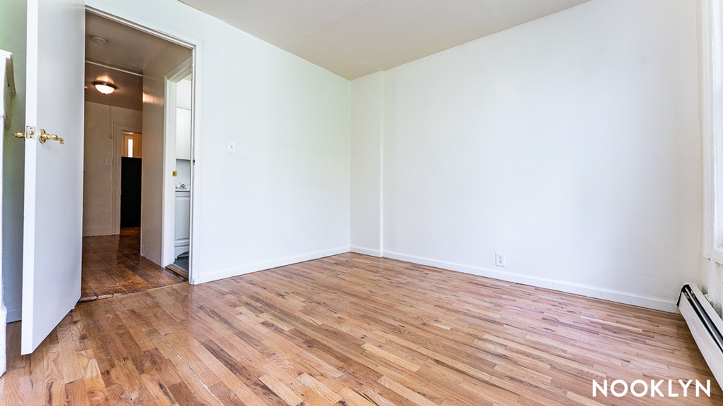 33 Montrose Ave - Photo 16