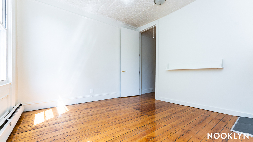 33 Montrose Ave - Photo 11