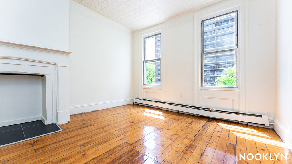 33 Montrose Ave - Photo 9
