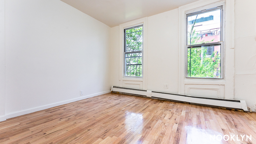 33 Montrose Ave - Photo 15