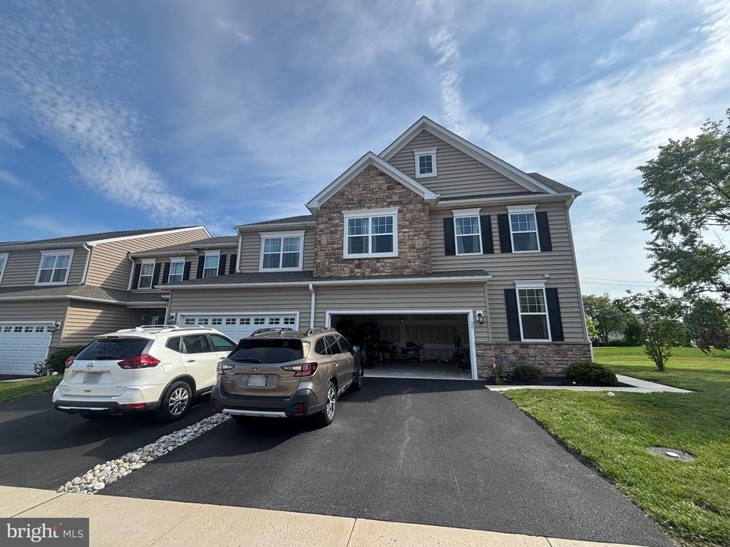 32 Aubrey Circle - Photo 1