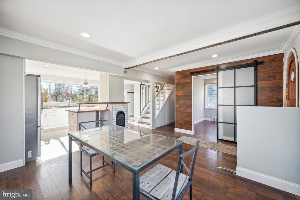 17 Spring Street - Photo 2