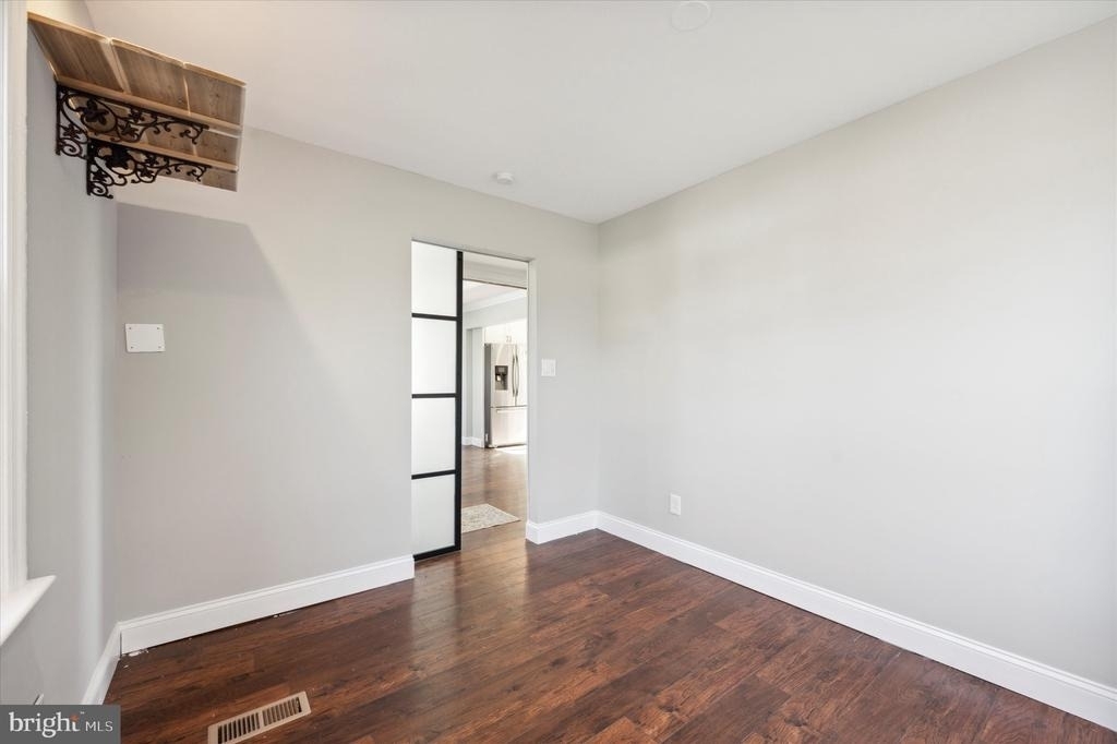 17 Spring Street - Photo 5